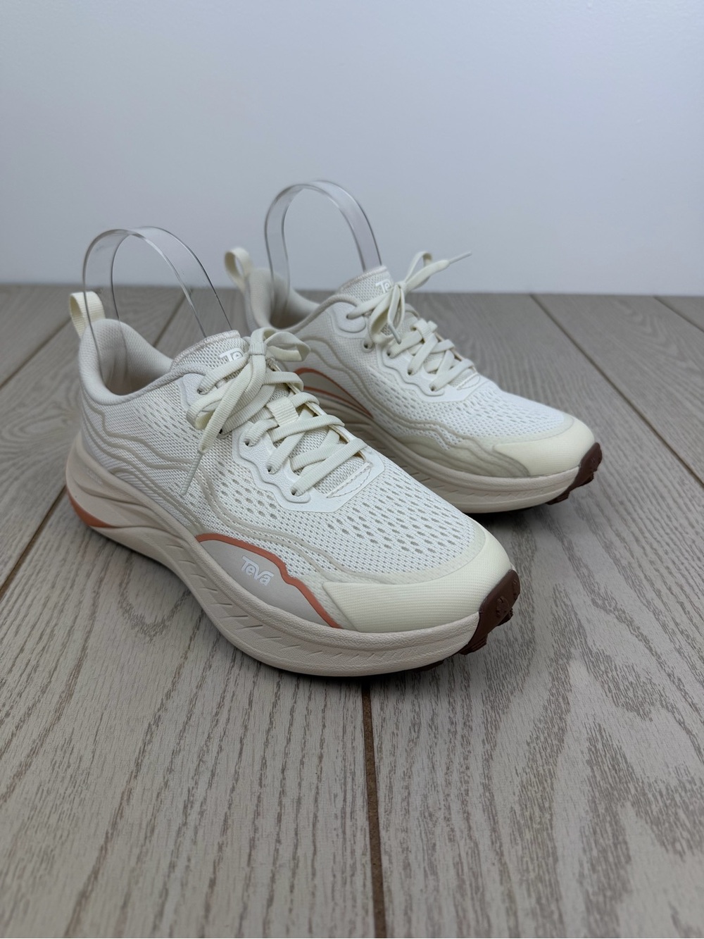 Teva Women's Trailwinder Lace-up Low Top Sneaker US7 Birch/Peach Bloom $130